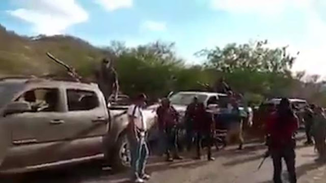 Tras captura de miembros del CJNG en El Aguaje, convoy de Carteles Unidos bien empecherados se desplaza a la comunidad