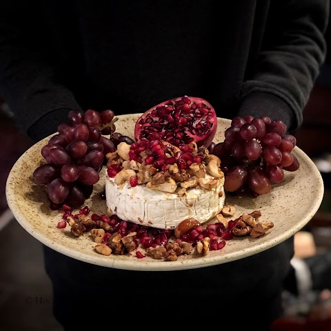 Oven baked Camembert with Nuts and Honey