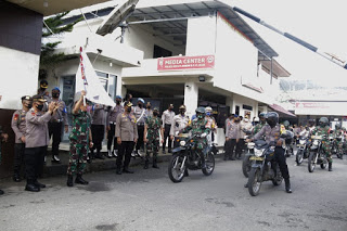 Peringati HUT ke 21 Kodam Pattimura, Marga Taufiq dan Baharudin Djafar Bagi Sembako 