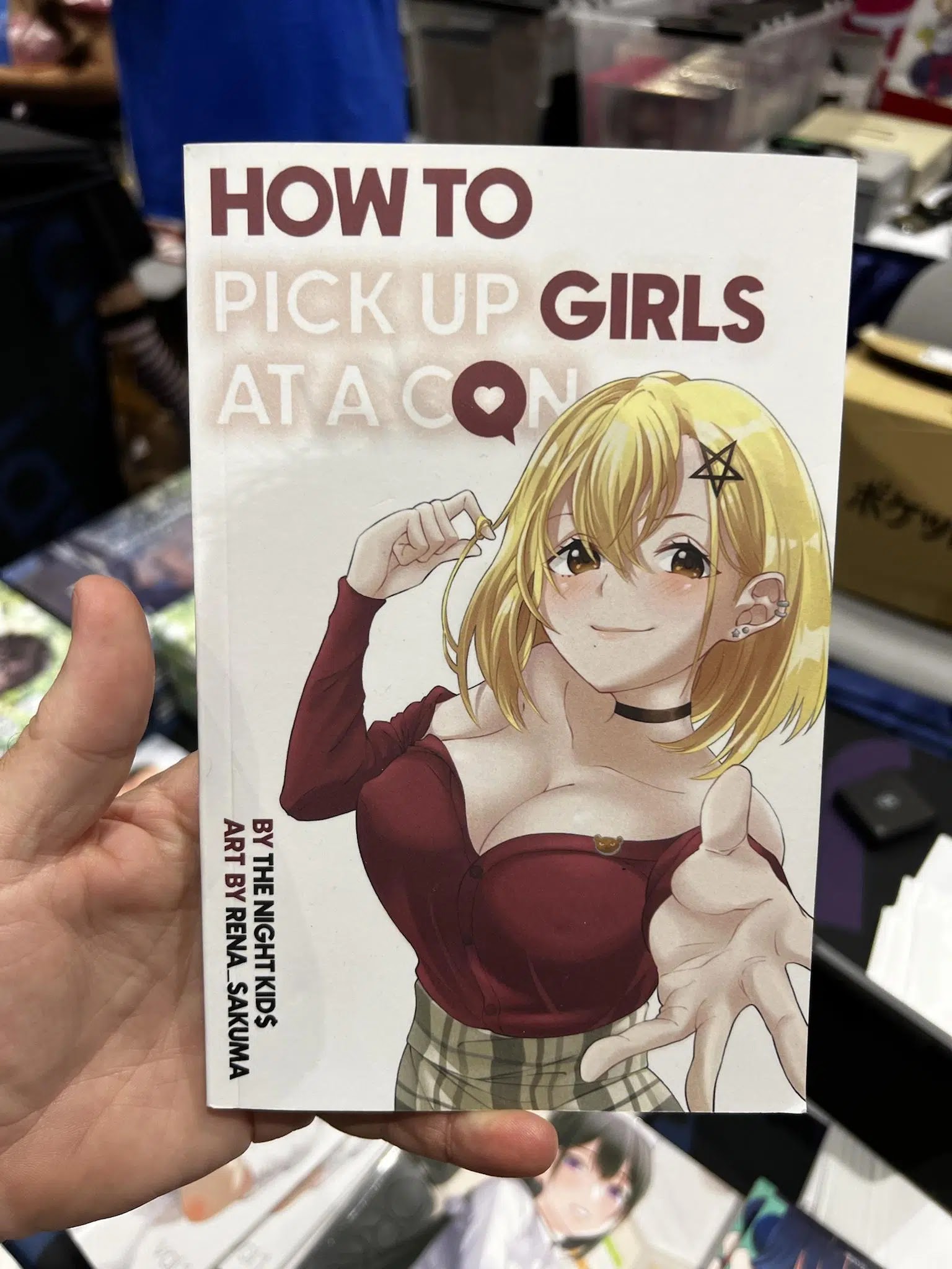 Lanzan un libro que te enseñará como ligar con chicas en eventos de anime
