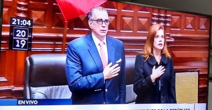 Congreso disuelto juramenta como nueva Presidenta del Perú a Mercedes Rosalba Aráoz Fernández [VIDEO]