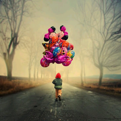 niño con globos