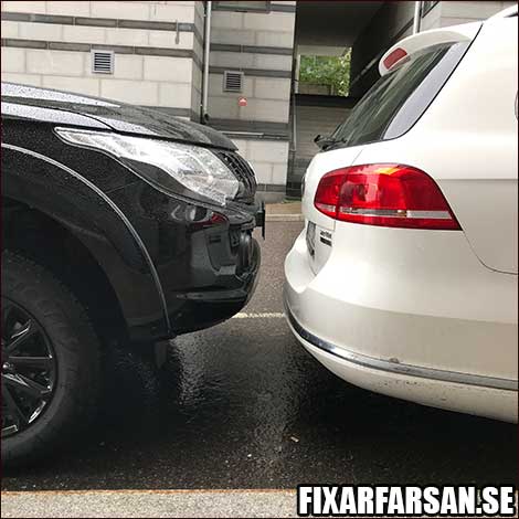 Parkering-Nära-Andra-Bilar