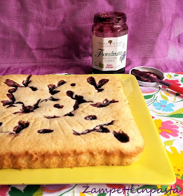 Torta albumi e marmellata