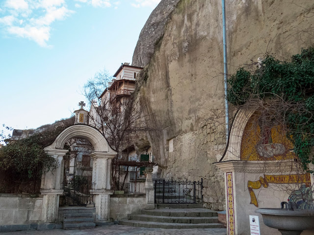 Свято-Успенский мужской монастырь в Крыму