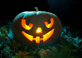 pumpkin-halloween-night-candles-teeth-leaves