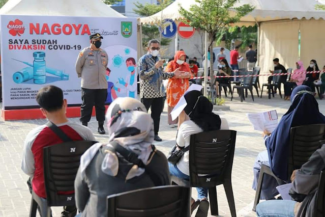 Sekda Batam Tinjau Pelaksanaan Vaksinasi Covid-19 Bagi Pekerja di Kawasan Industri Batamindo