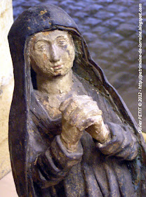 Statue de Sainte Madeleine en bois polychrome. Milieu ou deuxième moitié du XVe siècle.
