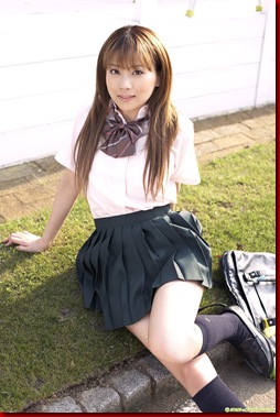SlickDog-Satomi_schoolgirl_01