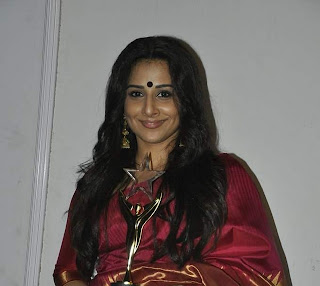 vidya balan At Stardust Awards 2011