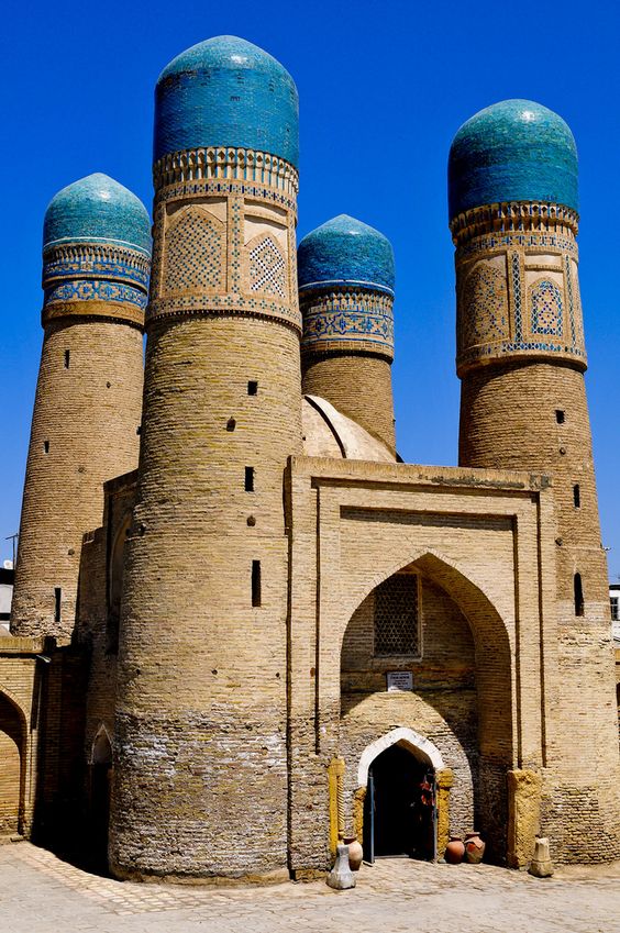 Gain Standard Deviation - Minarets . Samarkand Uzbekistan