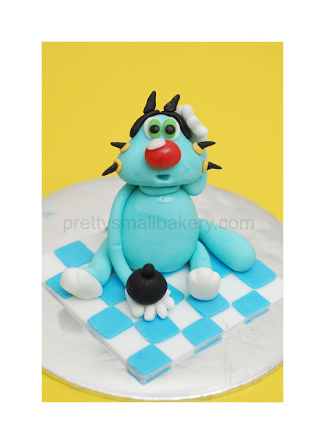 Kek birthday : figurine OGGY N COACROACHES seksyen 7 