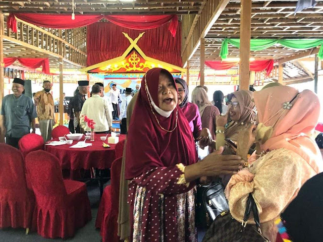 Azman bersama Ardiwinata Menghadiri Halalbihalal PWRI Kota Batam