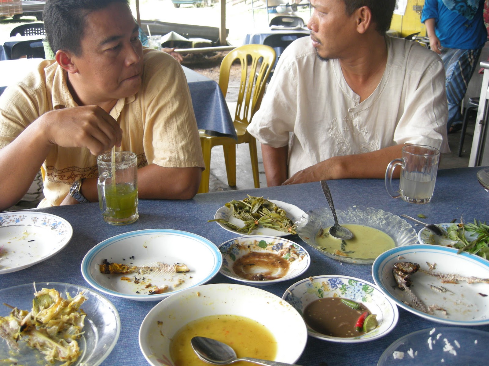Terengganu My Heritage: Makan Nasi Asam Pedas ikan Baung 