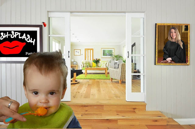 Fotocomposição mãe dando de comer a bebé e por trás dois quadros na parede, um do lado esquerdo com o logo do Splish-Splash e outro do lado direito com a foto da autora com toga.