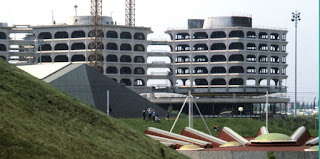 l'immeuble de la CRAM en construction 1978 - (doc exposition de la ville nouvelle)