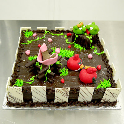 Angry Birds Birthday Cake on Sweet Indulgence Kuching  Angry Birds Birthday Cake  Take 2