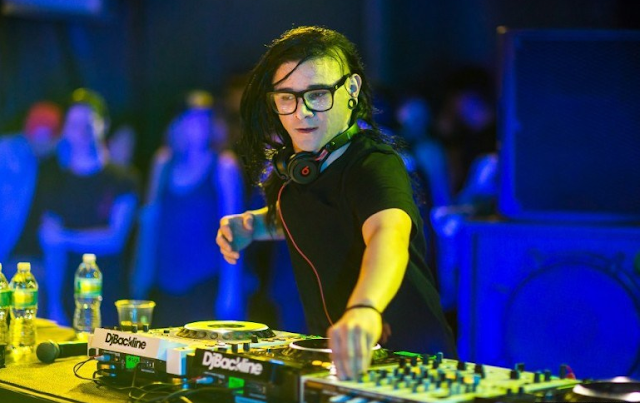 Sudah pasti kalian tahu kan siapa Skrillex itu Skrillex : Software dan Plugin Yang Di Pakai untuk membuat lagu