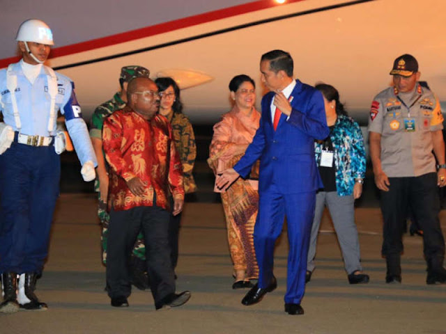 Jokowi Dukung Lukas Enembe Bangun Kerjasama Papua - PNG