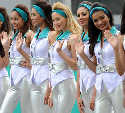 Malaysian F1 GP paddock sexy babes - photo 9