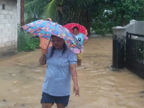 Cuaca Buruk, Hujan Tak Henti, Genangan Air di Mana-mana, Tujuh Kecamatan di Padang Terdampak Bencana