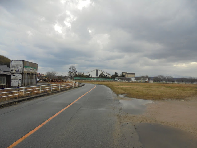 正面が安来市立島田小学校