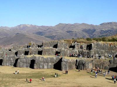 Turistas en Sacsayhuamán