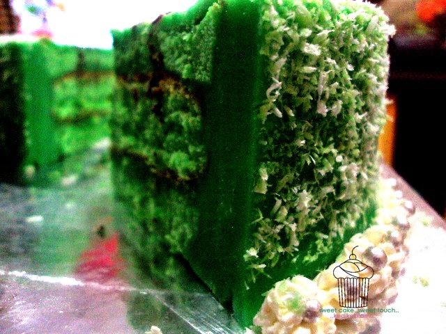 MYA BAKERY, TAMPOI, JOHOR: pandan layer kek