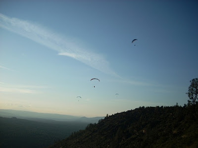 Hat Creek, Paragliders