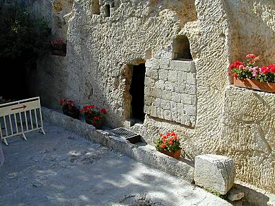 Puerta de ingreso a la tumba de Jesús 