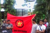 Unjuk Rasa Pekerja PT BSI Tuntut Kejelasan Nasib PHK Sepihak