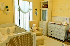 quarto bebe amarelo