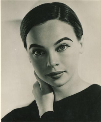 Y15 LESLIE CARON