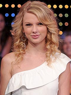 Taylor Swift Pictures and Hairstyles