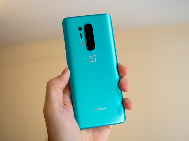 كاميرا OnePlus 8 Pro قادرة على رؤية ما تحت الملابس