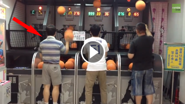 This Man Is a Real-Life Shooting Machine As He Perfectly Played Arcade Basketball!