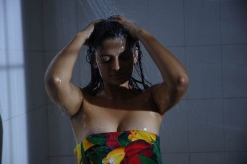 Anuhya Reddy in Towel Spicy Pictures hot photos