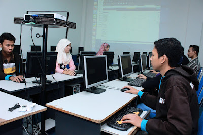 PWS Prodi Informatika UMS Laboratorium Komputer Jaringan  Ruang 1, Lantai 3