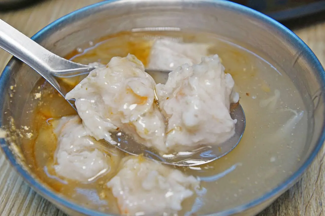[台南][中西區] 黃家碗粿｜不是打卡名店，卻是台南人從小吃到大的日常｜食記
