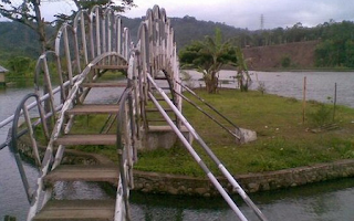 Danau Suro