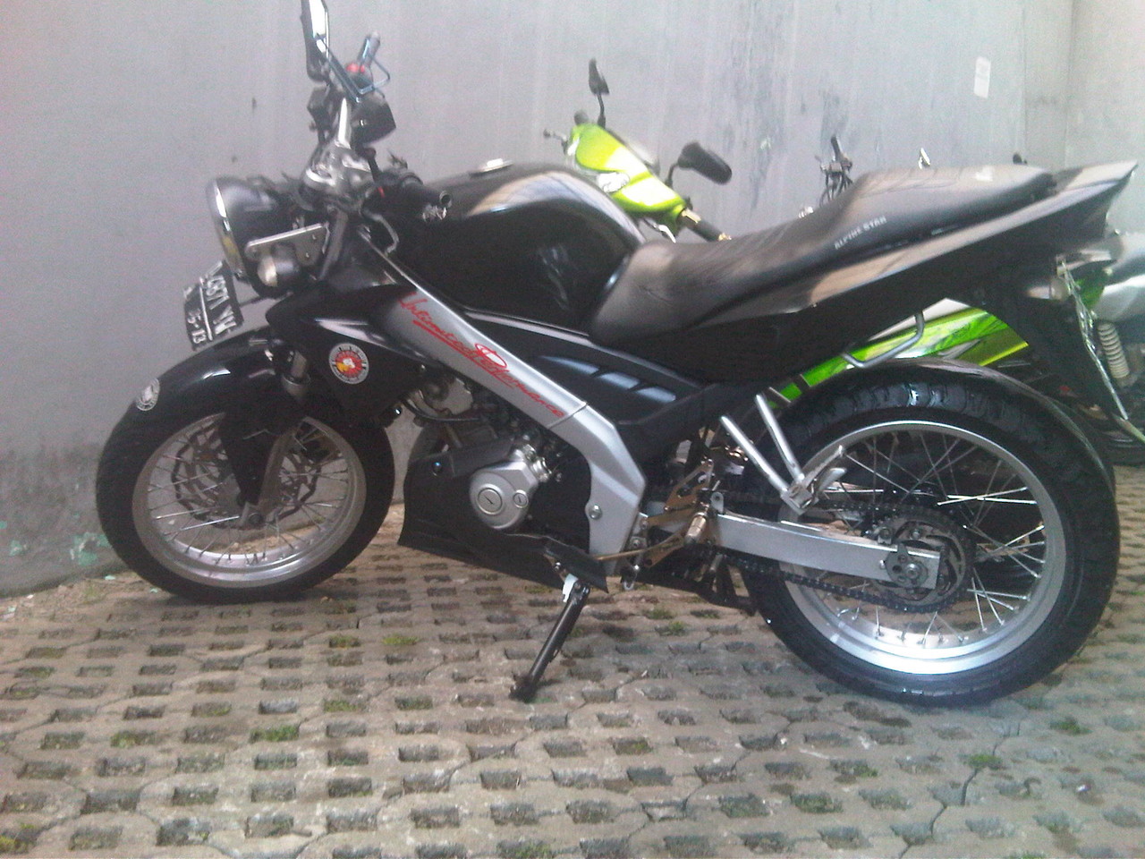 Modifikasi Motor Yamaha Vixion New Vixion Velg Jari Jari Lebar