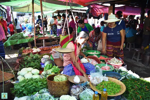 Mercado local en lago Inle