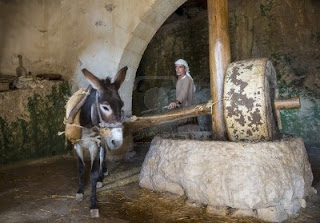 Resultat d'imatges de UNA `PIEDRA DE MOLINO