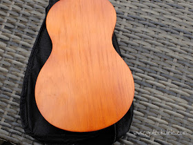 Mahalo 2500 Kahiko Ukulele back