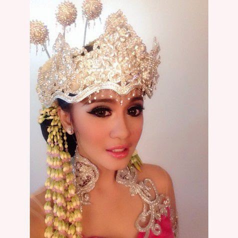 Foto Kebaya Laudya Cynthia Bella Artis Cantik Remaja 