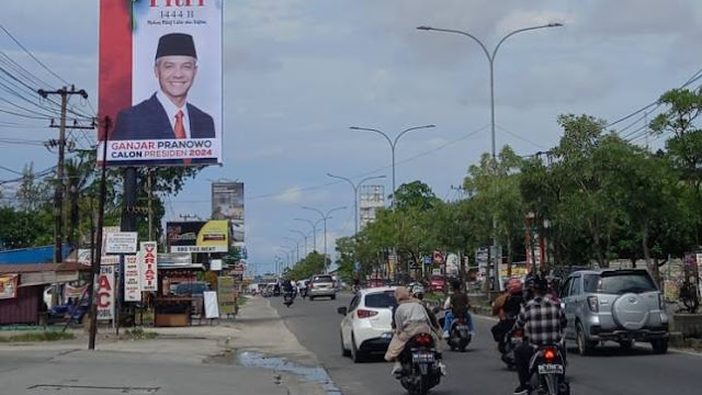 Baliho Ganjar Pranowo Berlogo PDI P Mulai 'Mejeng' di Pekanbaru