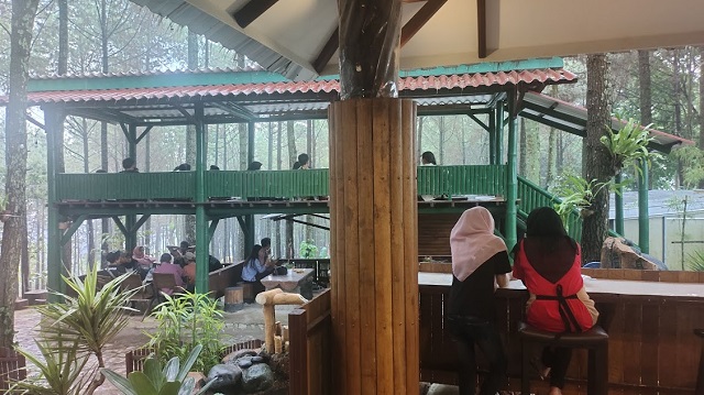 suasana sami remen kopi trawas