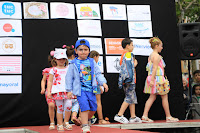 Desfile solidario de moda infantil