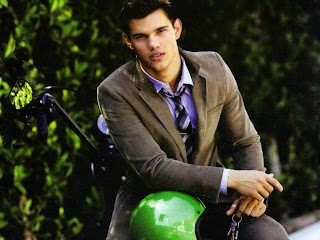 Taylor Lautner hd Wallpapers 2012