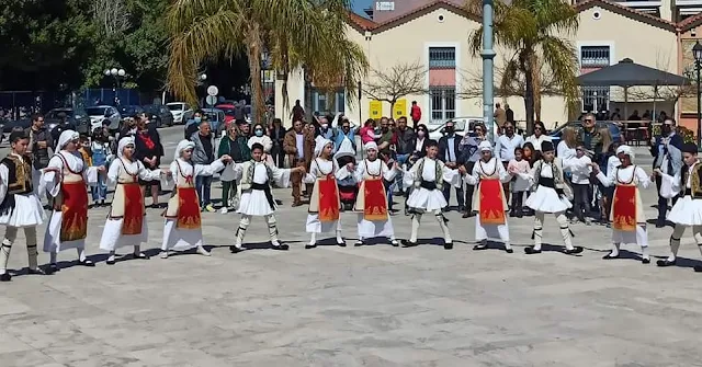 Παραδοσιακοί  χοροί με παιδιά